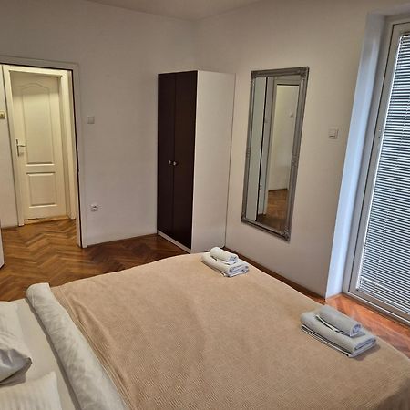Apartmani Jasmin Novi Sad Esterno foto