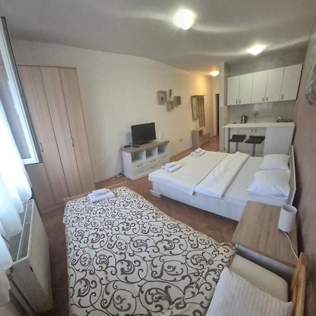Apartmani Jasmin Novi Sad Esterno foto