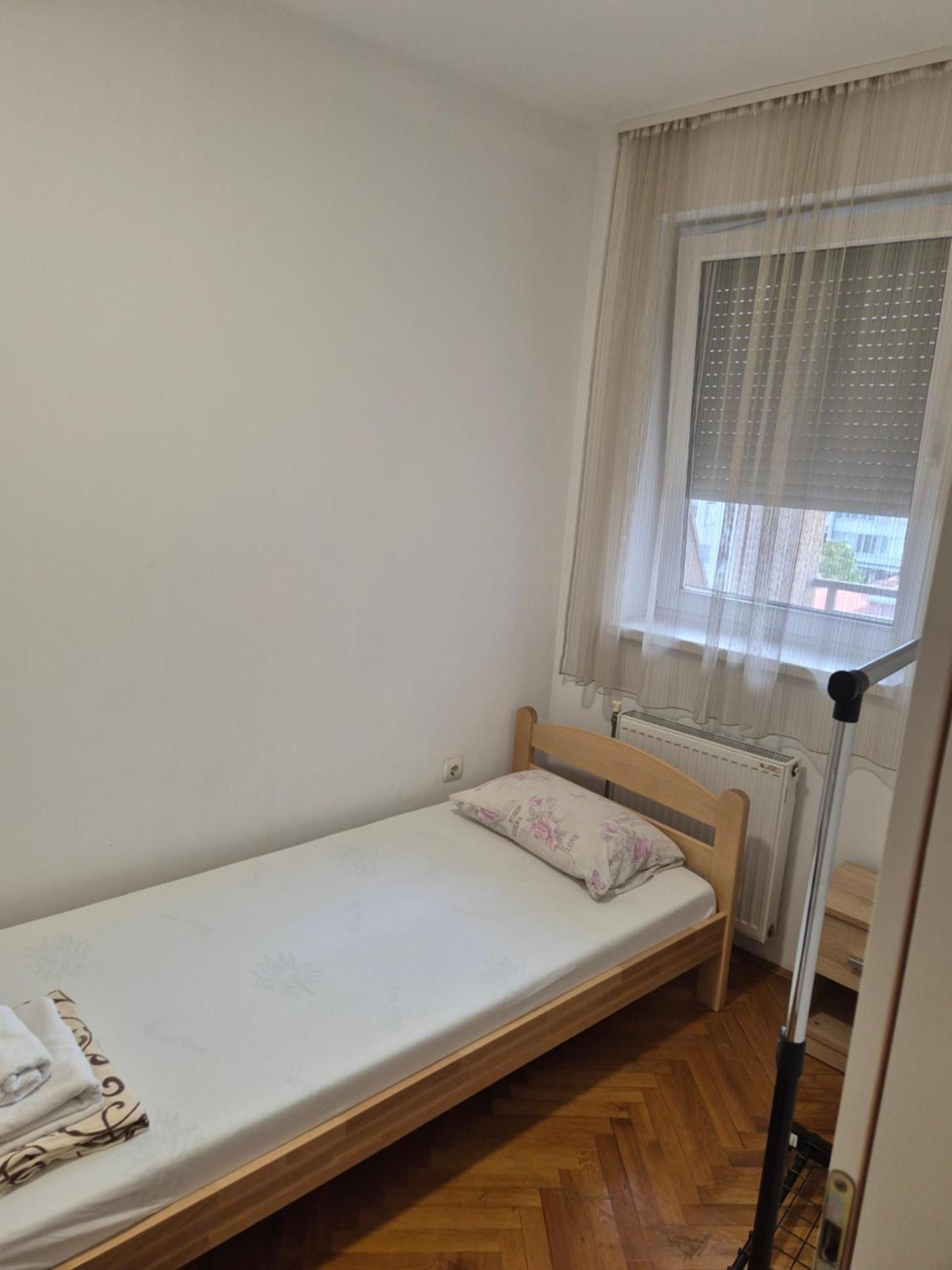 Apartmani Jasmin Novi Sad Esterno foto