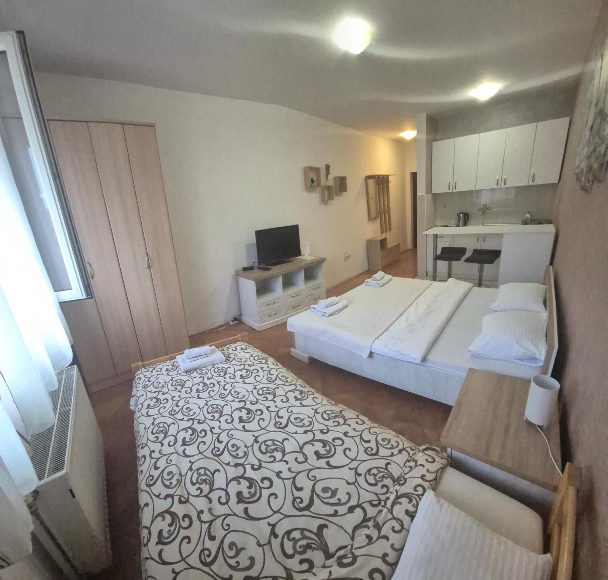 Apartmani Jasmin Novi Sad Esterno foto