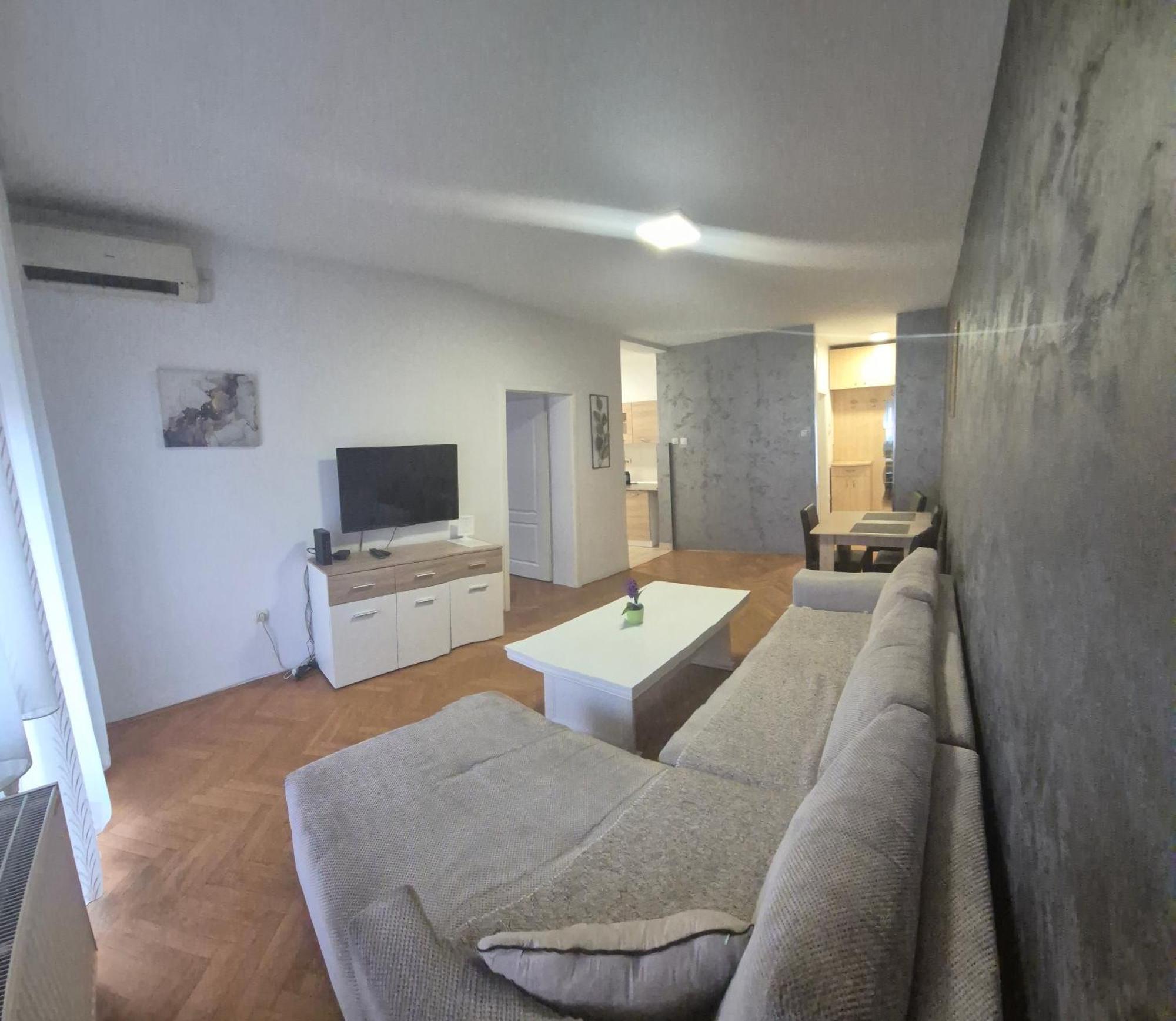 Apartmani Jasmin Novi Sad Esterno foto
